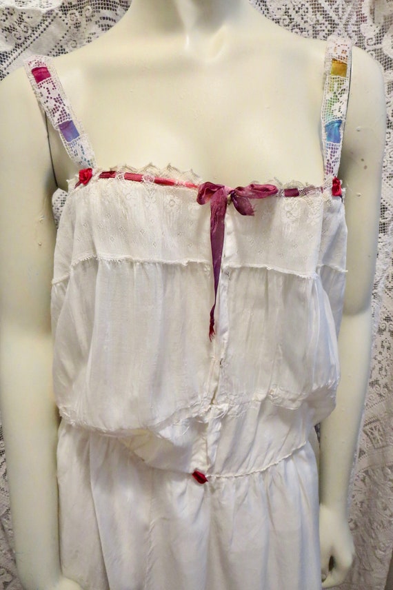 1920s White Silk Slip Nightie Lace & Ribbon Trimmed W… Gem