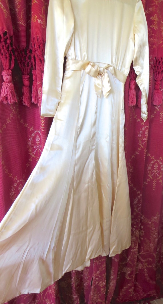 1930s Ivory Satin Wedding Dress Simple & Elegant … - image 4