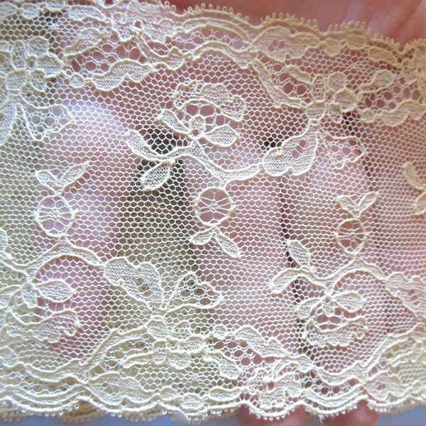 1930s Vintage Wide Lingerie Lace Yardage Floral Ivory Trim 3 1/4 Width