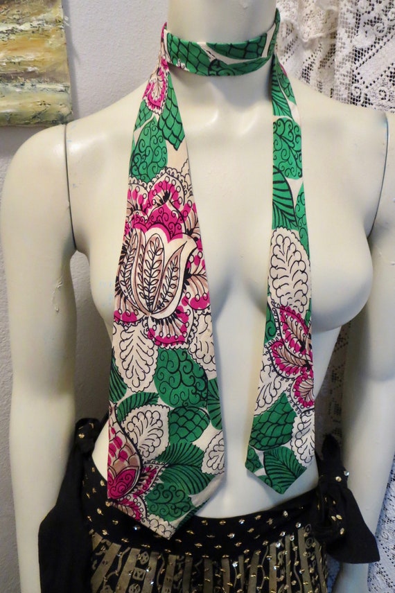 Late 1940s Early 1950s Silk Novelty Print Tie San… - image 1