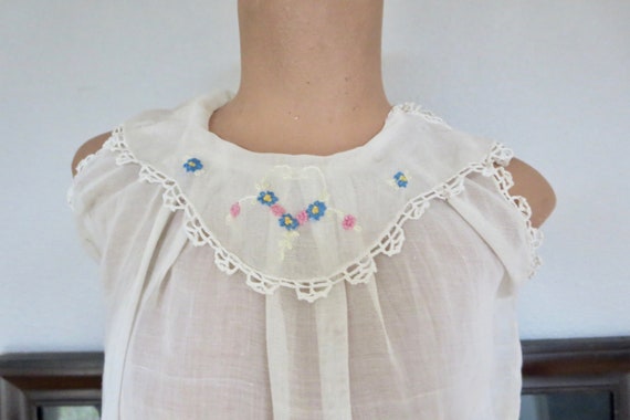 Antique 1920s Childs Dress French Knot Floral Emb… - image 1