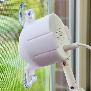 Uchwyt okienny Tapo C120 C121 20 stopni – inteligentny dodatek do domu