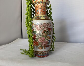 ヴィンテージの日本製花柄磁器花瓶｜手描き九谷焼花瓶｜桜の装飾｜アジアのアンティークインテリア