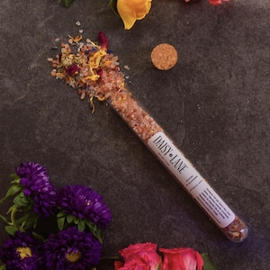 Einzelblüten-Bad einweichen | Season of Blooming - Botanisch, Luxuriös