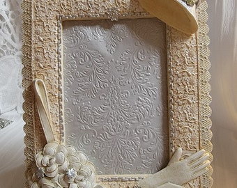 NEW - Wedding Frame - Wedding - White with Silver Trim and Off White - Glove-Hat-Bouquet-Rings - 4x6