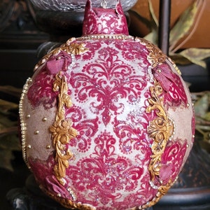 CHRISTMAS Decorative Ornament Large Oval Vintage Victorian Glitter Drk Burgandy Decoupage Gold Trim 7 High 7 Wide image 3