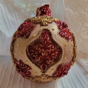 CHRISTMAS Decorative Ornament Large Oval Vintage Victorian Glitter Drk Burgandy Decoupage Gold Trim 7 High 7 Wide image 9