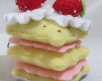 Cake Cellphone Charm