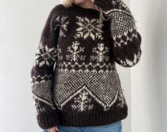 Vintage 90s GAP hand knit sweater / vintage chunky sweater / dark brown wool sweater / Size L