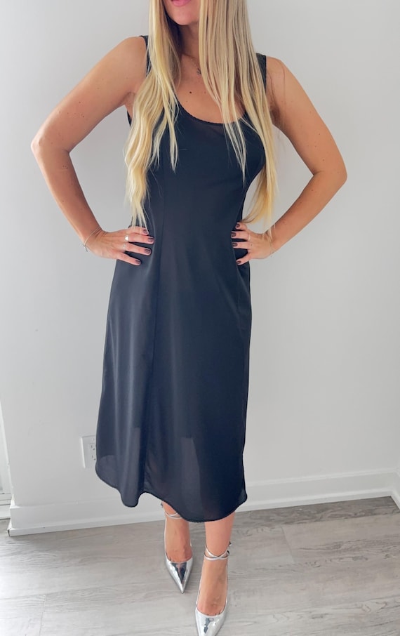 modest floral bridesmaid dresses Aline Chiffon On Sale stylecode:D1676 Size medium measures 61 Shoe Size:8.5 (42 EU) Antique 2-Pc. Black Silk,
