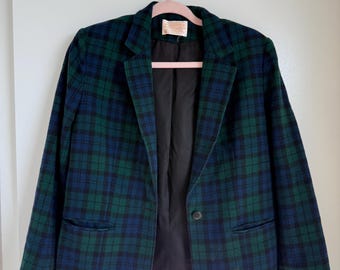 Vintage Pendleton cropped blazer / Made in USA / Pure virgin wool / Green navy plaid / Classic preppy style / XS-S / vintage blazer / wool
