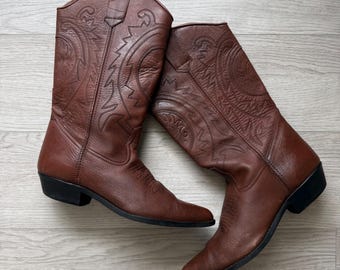 Vintage Cowboy Boots / Size 37 / Brown Leather Cowboy Boots / Made in Canada / Women's western boots