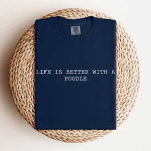 Chemise pour chien Comfort Colors pour les amoureux des chiens, t-shirt cadeau caniche standard de race de chien, cadeau pour maman et papa caniche