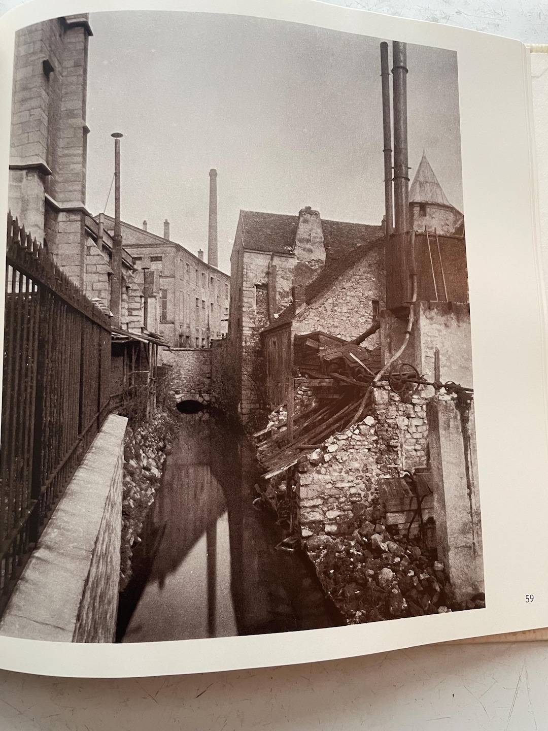 eugene-atget-gentilly-la-bievre-black-and-white-vintage-published