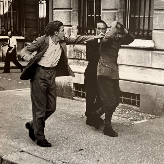 ロバート・キャパ、1944年パリ解放 | 白黒 | 出版済みリトグラフ