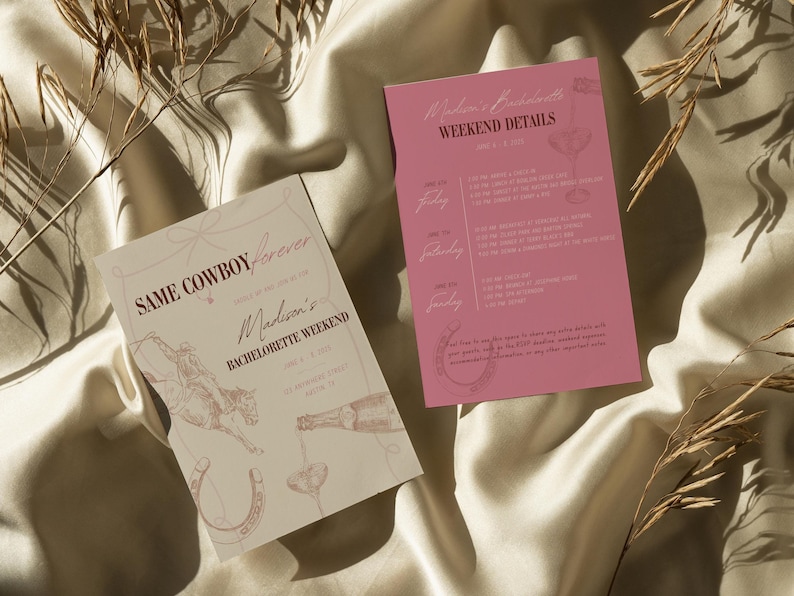 Puede incluir: Dos tarjetas de color rosa y crema con tem&aacute;tica western. La tarjeta m&aacute;s grande tiene el texto "Madison's Bachelorette Weekend" y una lista de actividades de fin de semana. La tarjeta m&aacute;s peque&ntilde;a tiene el texto "Same Cowboy Forever" y un dibujo de un vaquero montando a caballo.