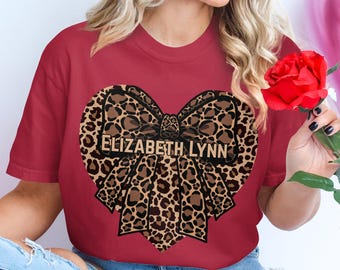 Gepersonaliseerde T-shirt met luipaardhart, T-shirt met aangepaste naam, shirt met dierenprint, trendy cadeau voor moeder, uniek T-shirt met monogram