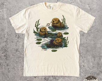 Retro Wildlife Otter Tshirt, Sea otter Comfort Colors Shirt, 90s Style Graphic Tee, Vintage Otter Nature Wildlife TShirt