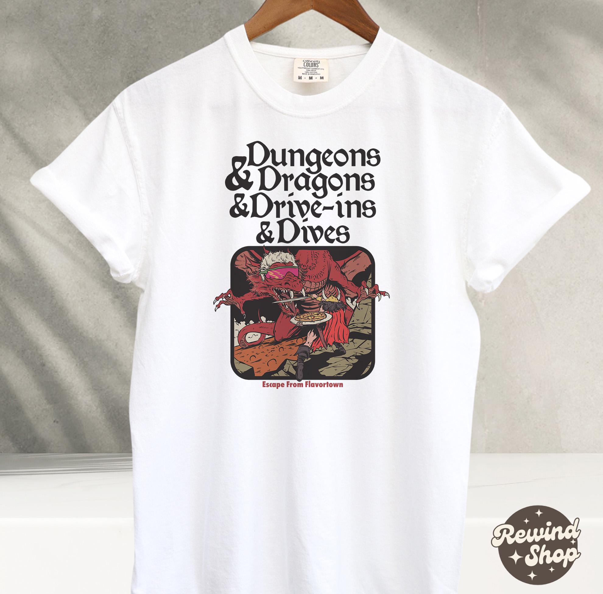 [あいうえおさん専用]THUG CLUB Dragon Graphic Vintage Dungeon Dragon Dive Ins and Dives - Ivory Comfort Colors