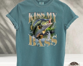 Kiss My Bass Tshirt, chemise vintage des années 90, chemise rétro basse, chemise pêcheur, cadeau homme pêcheur, chemise rétro drôle, couleurs confort