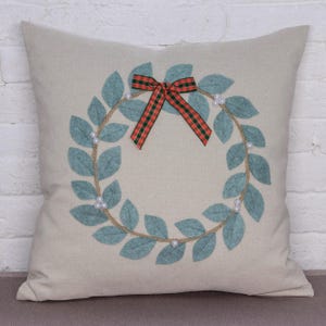 Felt Leaf Applique Wreath Throw Pillow Cover, Red Plaid Bow White Beads Christmas Decor