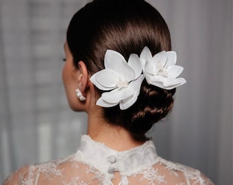 Set of 2 flower bridal hair pins. Wedding Hair Pins. Flowers Pearl Hair Pins. Bridal Hairpins. Hair Pins for Wedding. Bridal Hair Accessory,