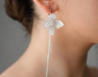 Handmade  Bridal Earrings,  flower earrings, dainty wedding earrings for brides, exclusive wedding earrings, Crystal wedding jewelry