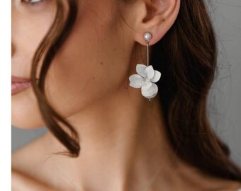 Handmade  Bridal Earrings,  flower earrings, dainty wedding earrings for brides, exclusive wedding earrings, Crystal wedding jewelry