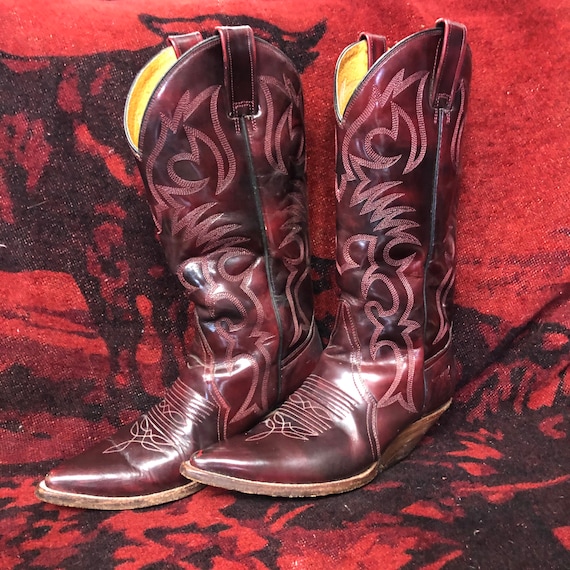Womens 10 Mens 8 burgundy dark red vintage Cowboy