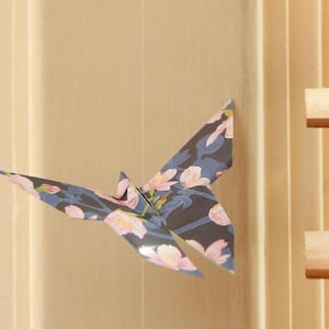 Chaîne origami papillon en papier (12 papillons)