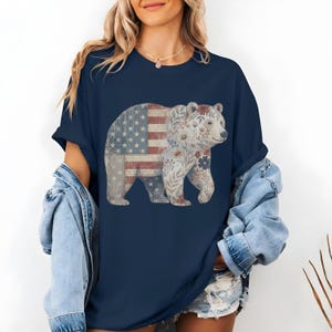アメリカ国旗柄フローラルベアTシャツ｜コンフォートカラーズ｜パッチワーク愛国ベアアートワーク