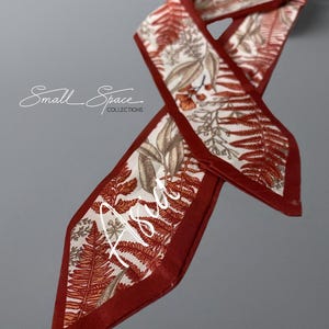 Écharpe fine personnalisée florale rouge grenat | Écharpe fine rouge et beige | Noeud pour cheveux, foulard, foulard pour cheveux | Soie | Cadeau pour elle