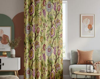 Beige bloemengordijnen, neutrale botanische gordijnen, minimalistische raamdecoratie met bloemen