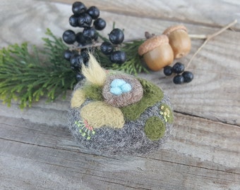 Miniature bird nest table decor. Needle felted Easter decor. Tiny bird eggs. Nature lovers gift. Wedding decor, home sweet home decor