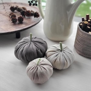 Tygpumpor – Handgjord rustik höstdekoration med skandinavisk charm, Hygge-heminredning