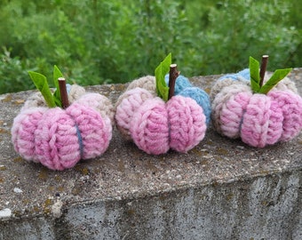 Chunky crochet pumpkins. Pink chunky pumpkins stack. Thanksgiving decor, Farmhouse decor, Halloween decor, Fall home decor, Rustic decor