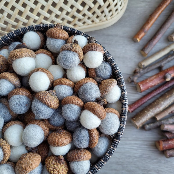 Felted wool acorns. Mix of white and gray melange acorns. Acorn ornaments, home decor, natural Christmas ornaments, rustic wedding decor