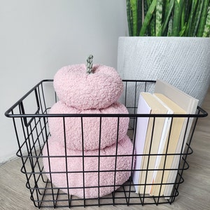 Chunky crochet pumpkins. Pink chunky pumpkins stack. Thanksgiving decor, Farmhouse decor, Halloween decor, Fall home decor, Rustic decor