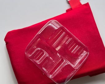 Inserto/supporto protettivo per spray nasali monodose