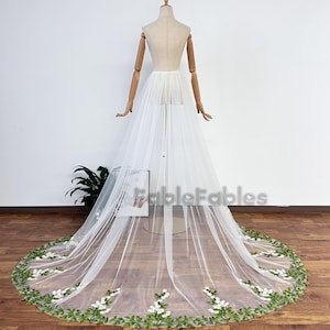 Floral Lace Wedding Over-Skirt: Detachable Tulle Train (72&#39;&#39; Ivory)