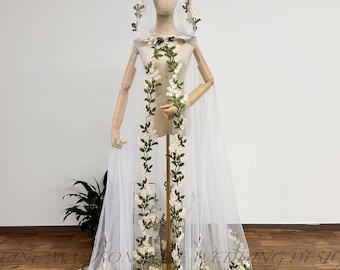 Spring Green Wedding Cape Veil Forest Plant Flower& Leaf Trim Bridal Cloak with Hoodie Daisy Flowers Lace Edge Cloak Boho Wedding Veil Waltz