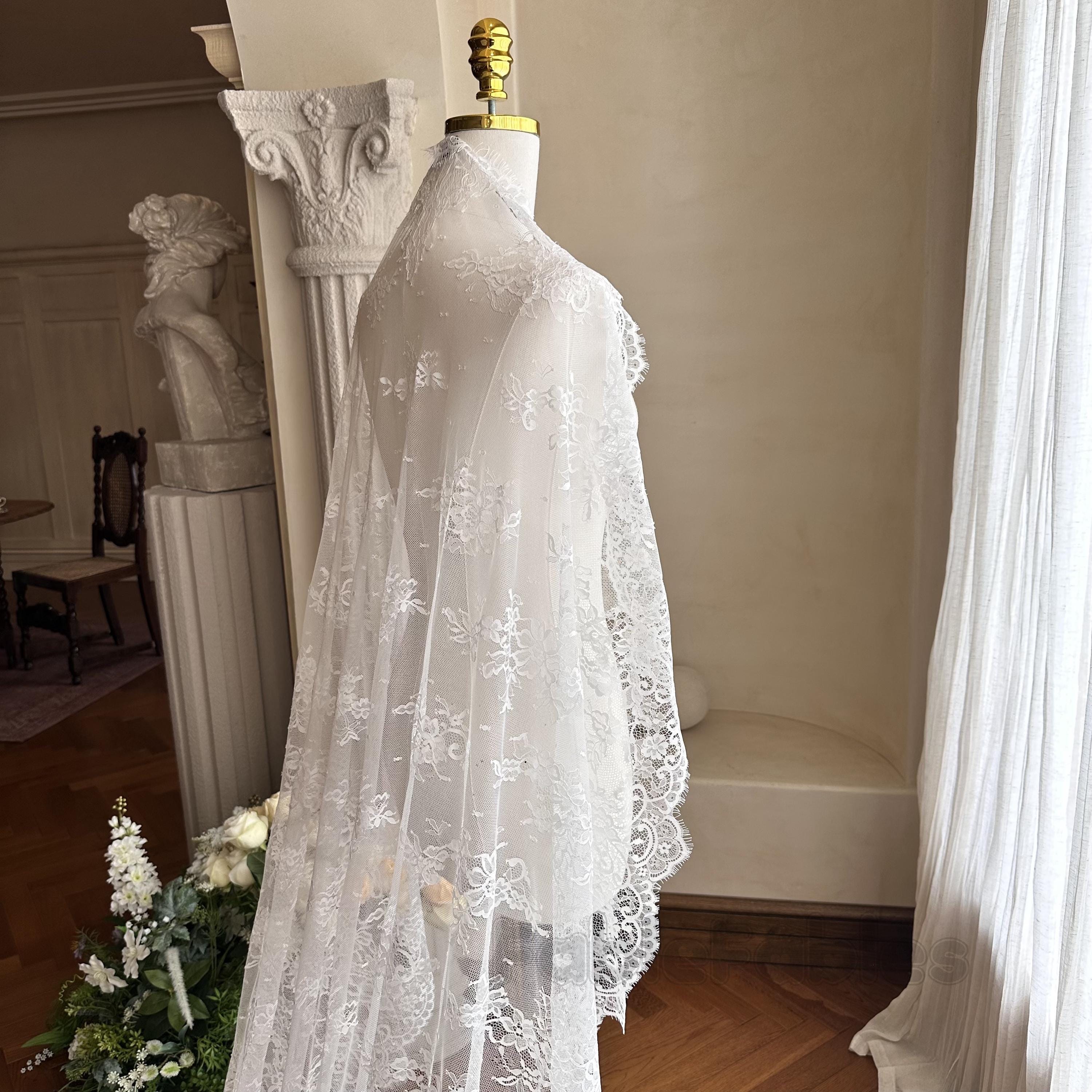 Spanish Chantilly Lace Cathedral Wedding Veil: Bespoke Bridal Mantilla
