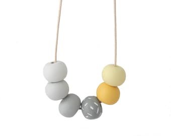 Long collier de perles pour femme - Bijoux tendance minimalistes et modernes - Cadeaux pour la fête des Mères