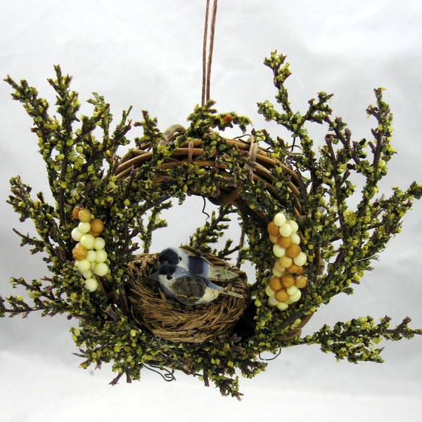 Nesting Birds Christmas Ornament 104