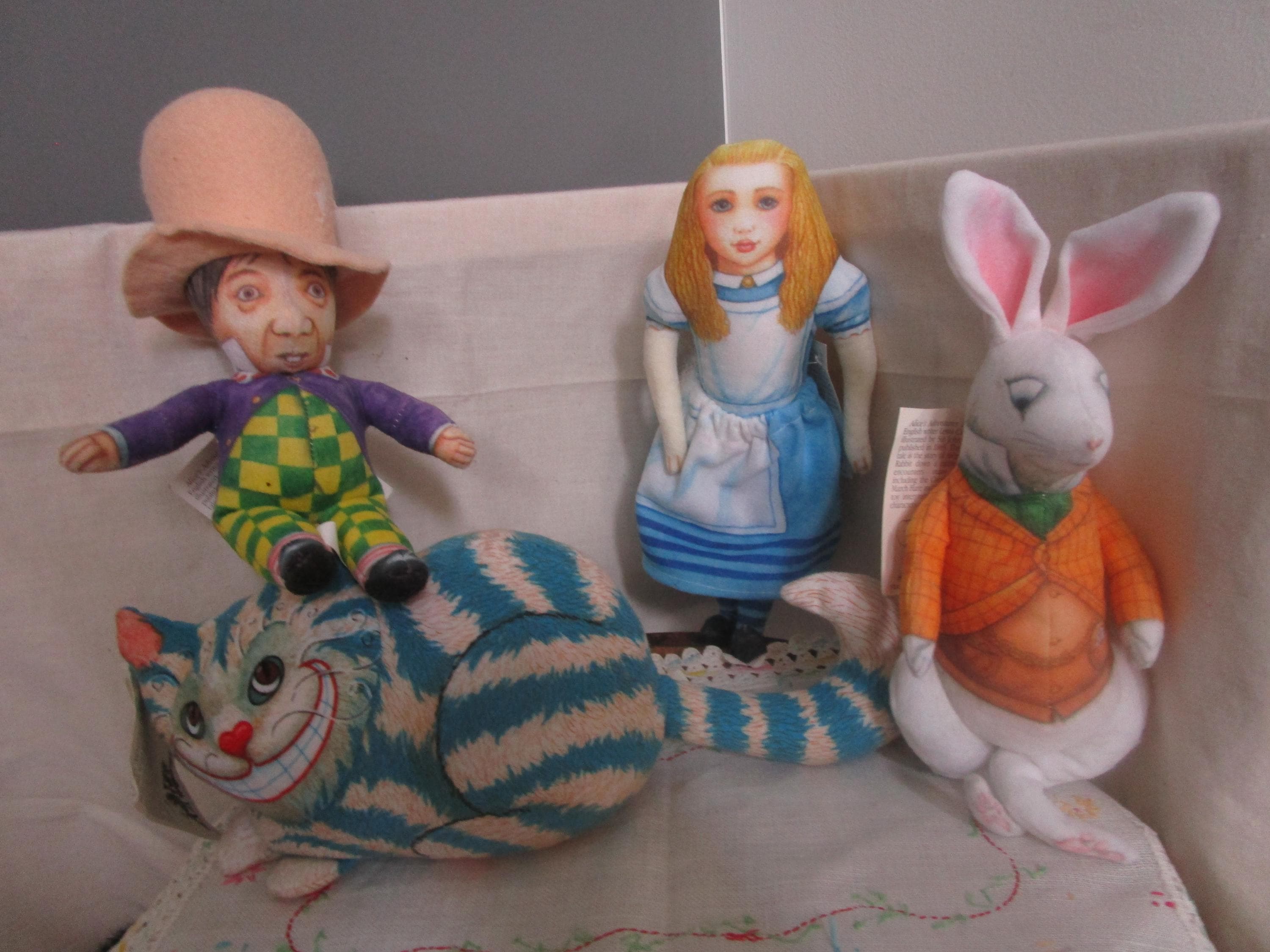 花井祐介 ACME Furniture STUFFED CAT with BOX 花井祐介 ACME Furniture STUFFED CAT with BOX 花井祐介 ACME