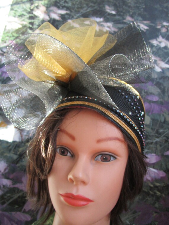 Classic Vintage Hat 1980’s Black & Gold with  Tul… - image 4