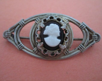 1950's Sterling Silver Black Onyx Cameo Brooch