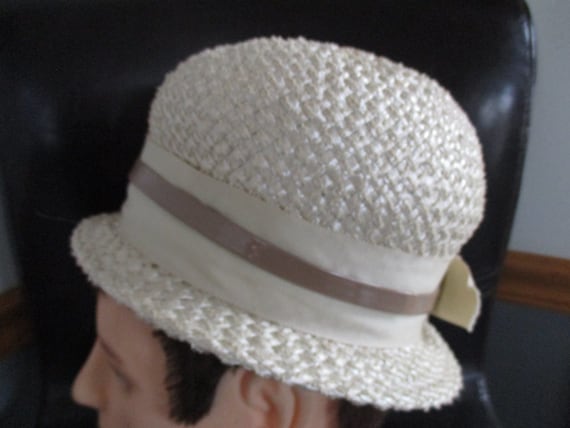 Women's  Cloche Bucket Vintage Hat - image 1