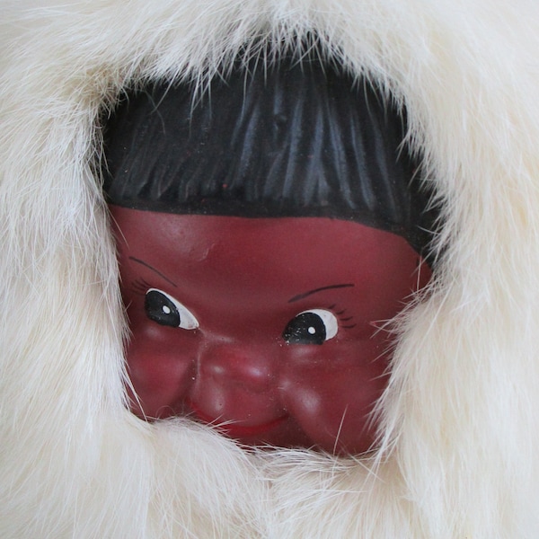 Indien Art Eskimo made in Canada Vintage Doll with Spear & Tag