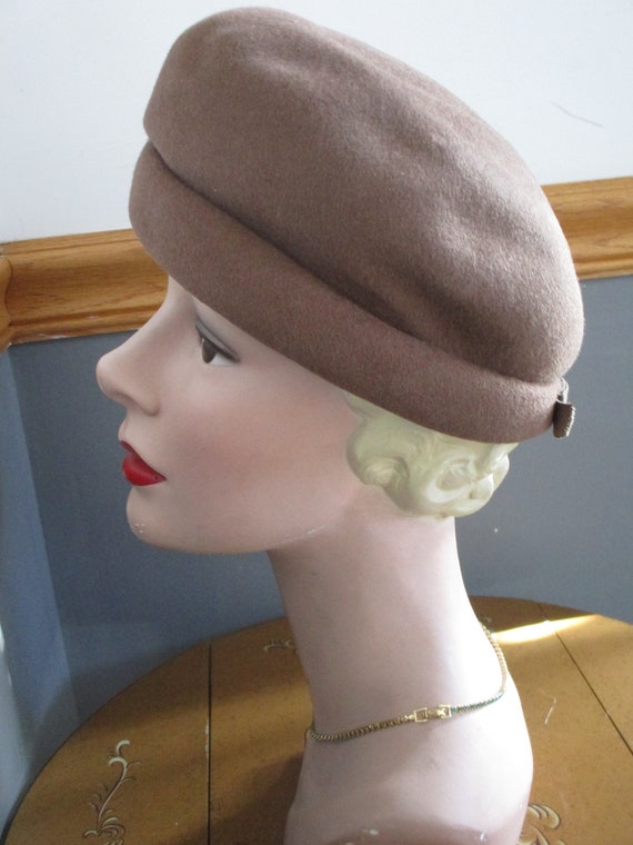 Ladies Brown  Unique Winter  Vintage Hat,with Fea… - image 7